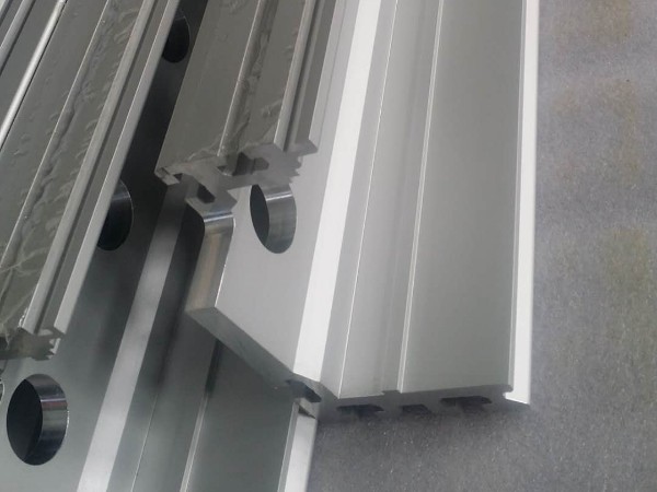 鋁型材在電氣工業上有怎樣的開發與應用？